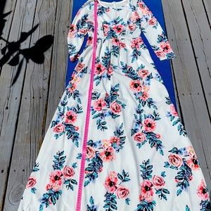 Beautiful  new floral dress size S